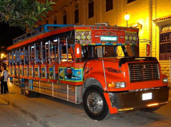Party chiva in Cartagena